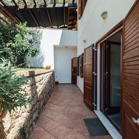 In Con Accesso Al Mare, Vista Mozzafiato Διαμέρισμα