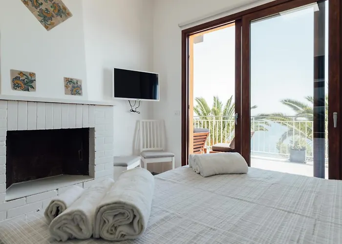 In Con Accesso Al Mare, Vista Mozzafiato Apartment